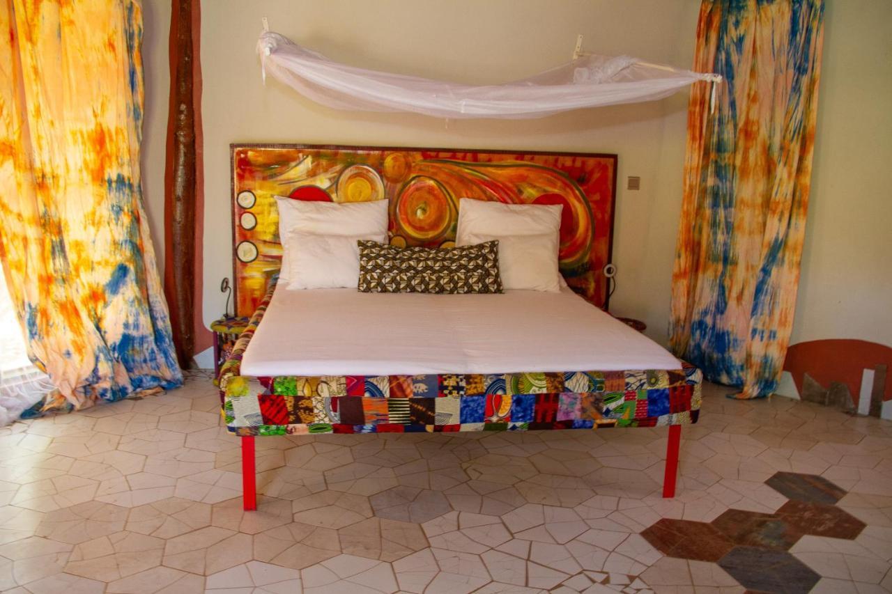 Mama Africa Art Residence & Art Center Gambia Tanji Exteriör bild