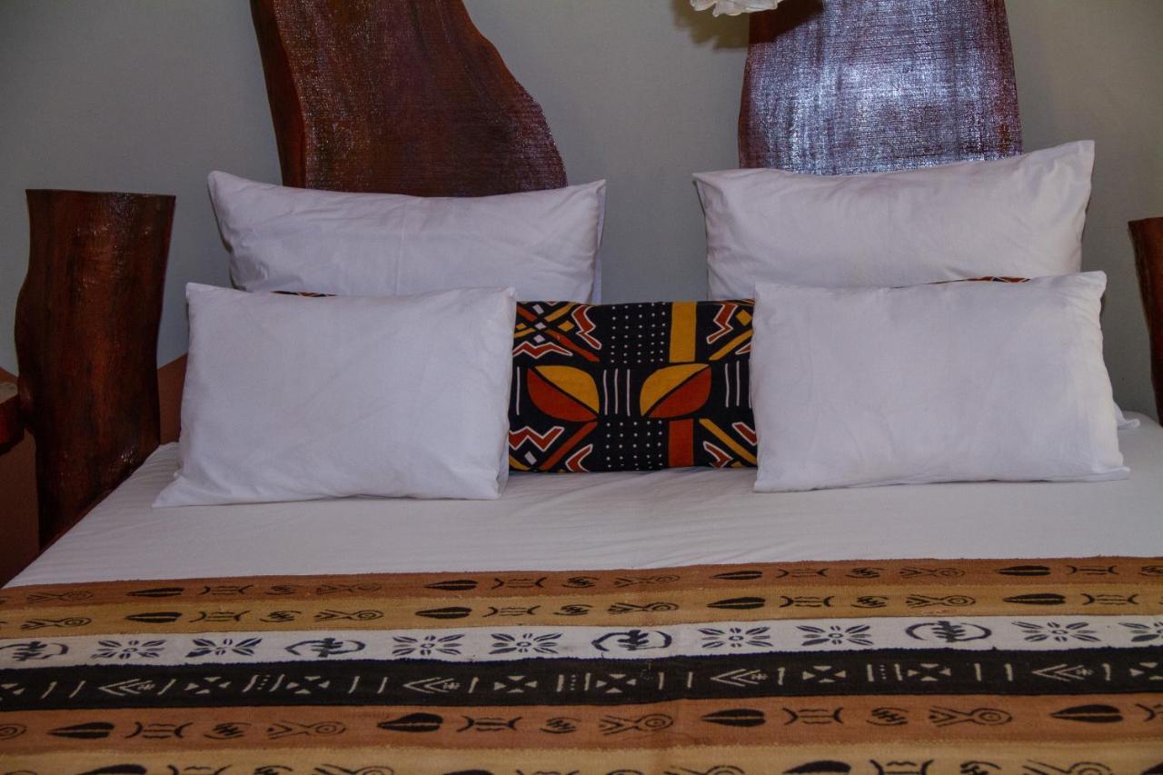 Mama Africa Art Residence & Art Center Gambia Tanji Exteriör bild